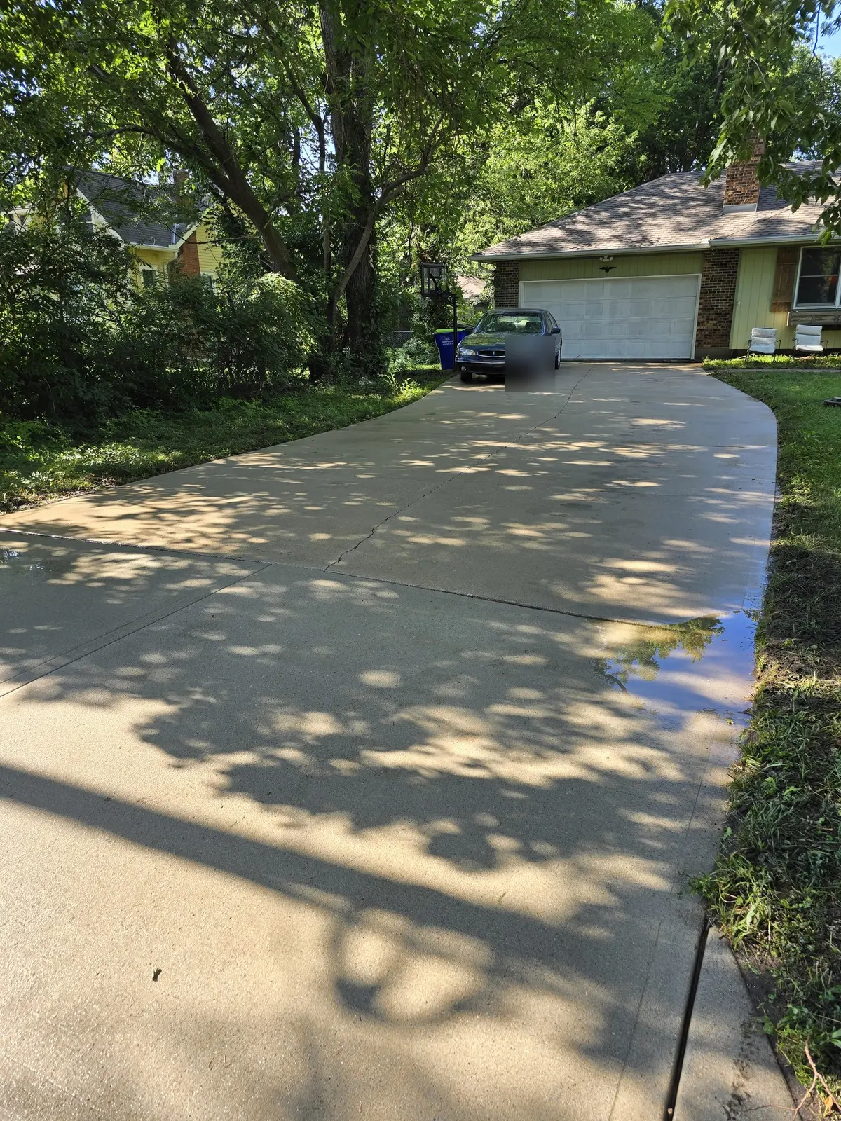 Residential driveway cleaning after cleaning