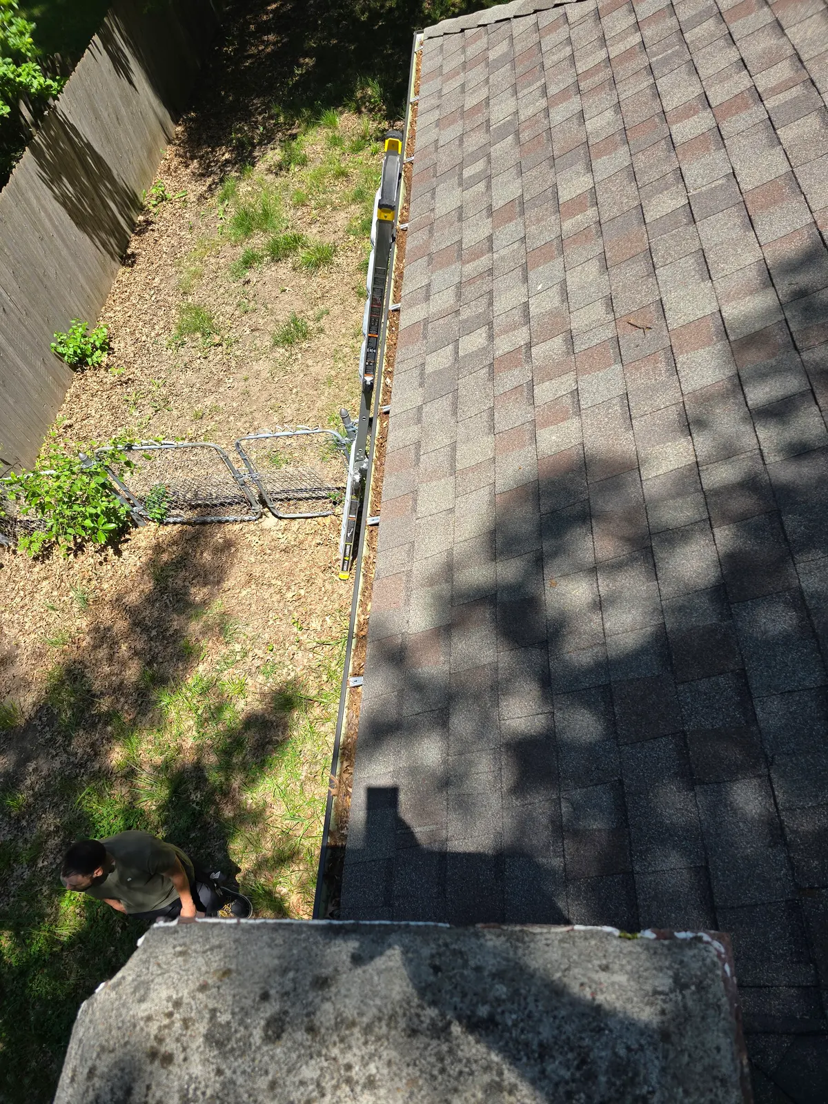Gutter cleaning before cleaning