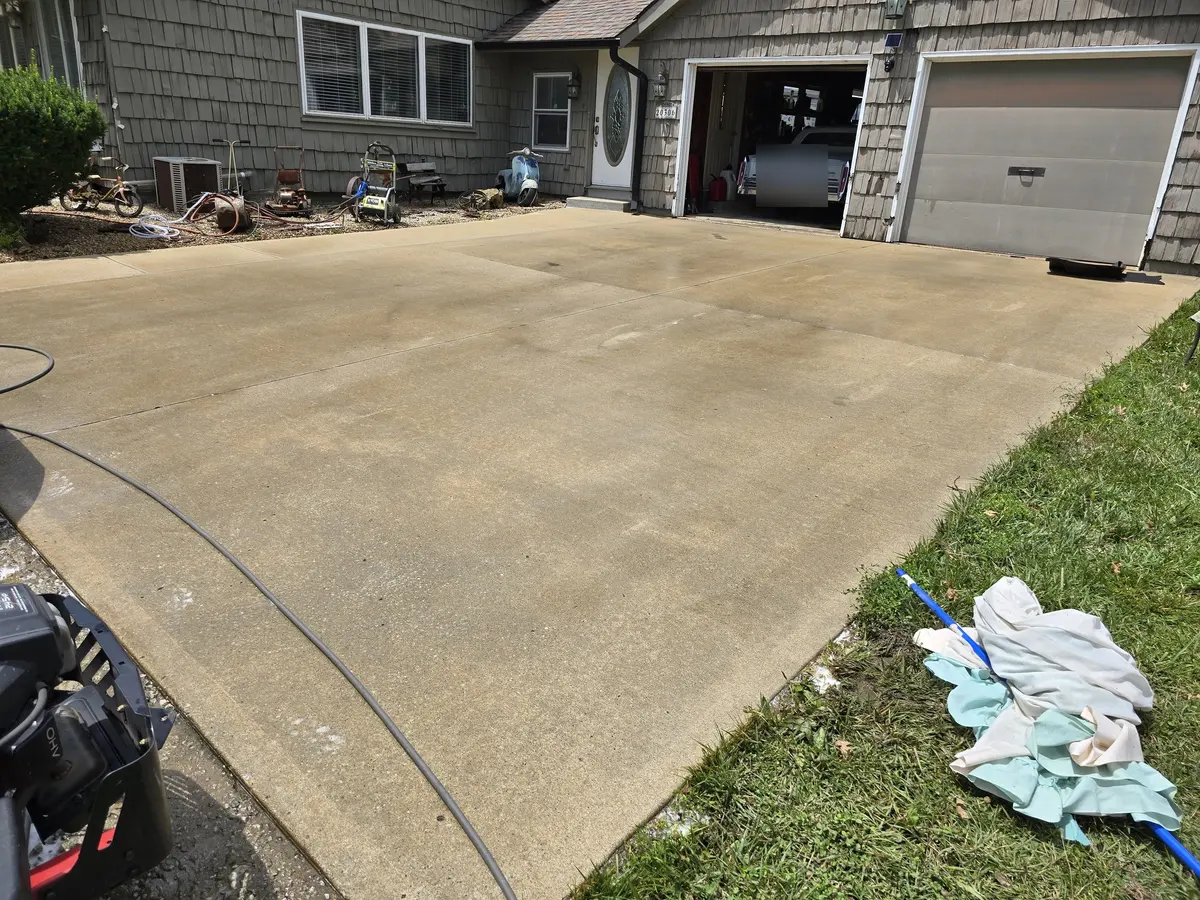 Driveway and walkway cleaning after cleaning